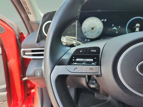 Certified 2021 Hyundai Elantra Limited FWD image 13