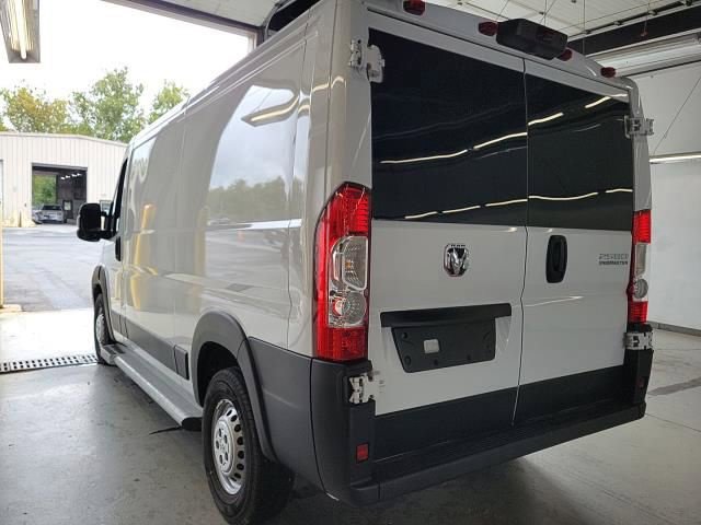 Used 2025 RAM ProMaster 2500 w/ U-Haul Equipment Group FWD image 3