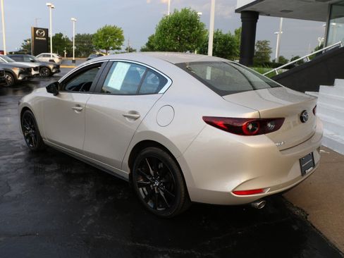 Certified 2025 MAZDA MAZDA3 s FWD image 3