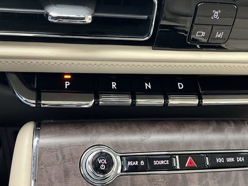 Used 2024 Lincoln Aviator Reserve w/ Equipment Group 201A image 27