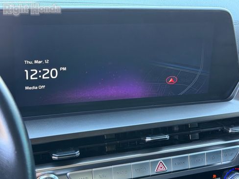 Used 2025 Kia Telluride S image 27