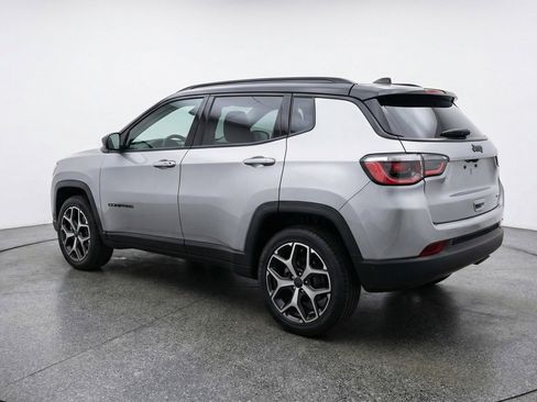 Used 2025 Jeep Compass Limited AWD/4WD image 6