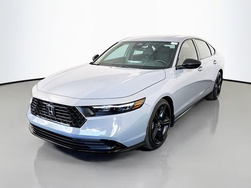 Used 2023 Honda Accord Sport image 4