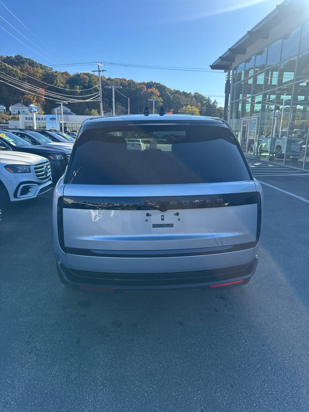 Used 2025 Land Rover Range Rover SE AWD/4WD image 4