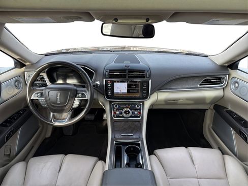 Used 2017 Lincoln Continental Reserve w/ Luxury Package image 34