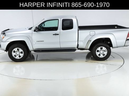 Used 2013 Toyota Tacoma PreRunner w/ SR5 Pkg RWD image 2