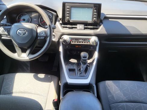 Used 2021 Toyota RAV4 XLE w/ Convenience Package FWD image 29