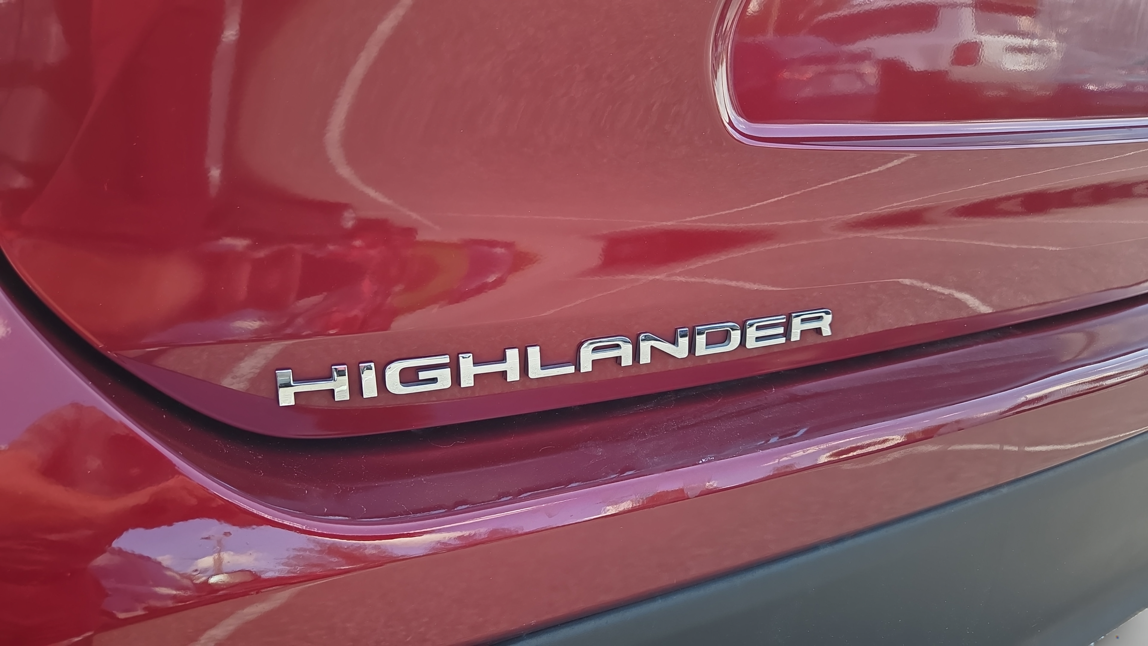 Used 2020 Toyota Highlander XLE AWD/4WD image 6