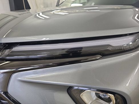 Certified 2024 Chevrolet TrailBlazer RS w/ Convenience Package AWD/4WD image 37