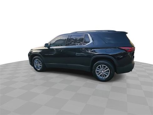 Used 2023 Chevrolet Traverse LT image 6
