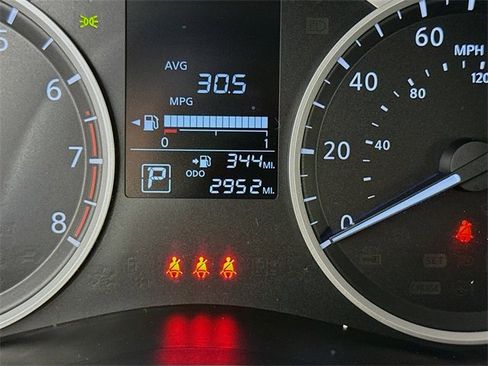 Certified 2025 Nissan Kicks Play S image 32