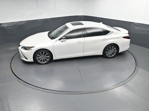 Used 2021 Lexus ES 350 w/ Premium Package image 32
