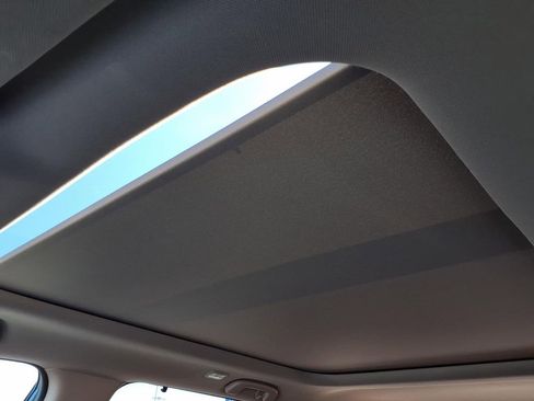 Certified 2024 Honda Pilot Touring image 24