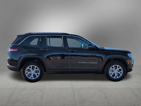 Used 2022 Jeep Grand Cherokee Limited image 7