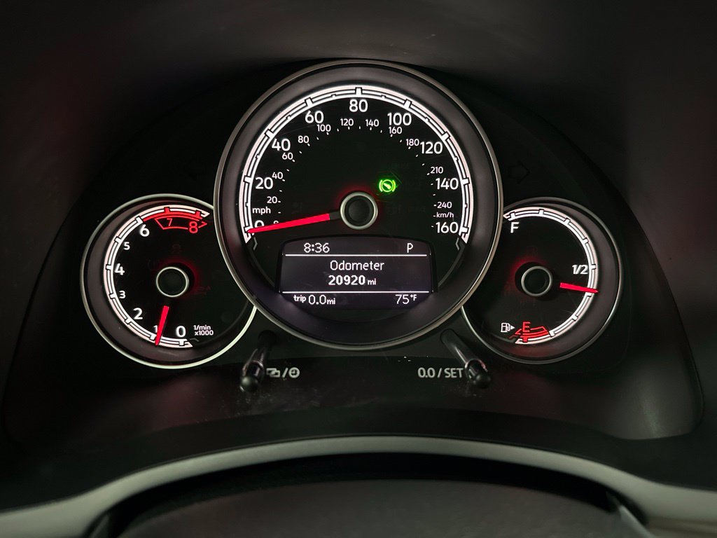 Used 2019 Volkswagen Beetle 2.0T SE FWD image 27
