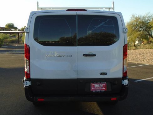 Used 2018 Ford Transit 250 148 Low Roof image 4
