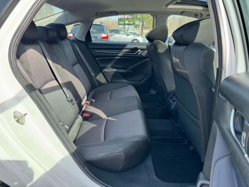Used 2019 Honda Accord EX image 16