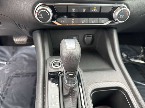 Used 2023 Nissan Sentra S image 29