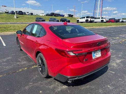 Used 2025 Toyota Camry SE w/ Multimedia Upgrade Package AWD/4WD image 5