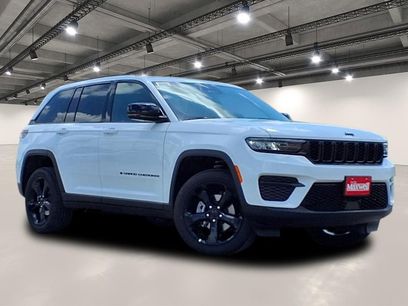 New 2025 Jeep Grand Cherokee Altitude w/ Trailer Tow Package