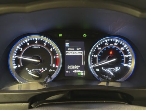 Used 2018 Toyota Highlander SE image 24