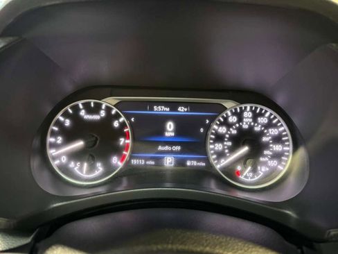 Used 2025 Nissan Sentra SR w/ SR Premium Package image 14