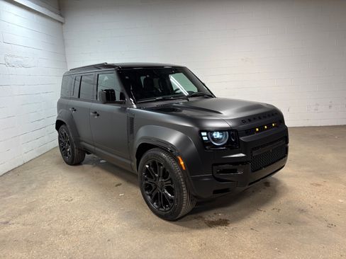 New 2026 Land Rover Defender 110 OCTA AWD/4WD image 4