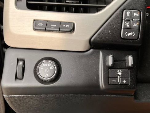 Used 2019 GMC Yukon Denali w/ Denali Ultimate Package image 21