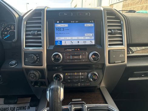 Used 2016 Ford F150 Platinum w/ Equipment Group 701A Luxury image 14