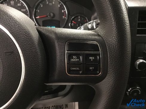 Used 2011 Jeep Liberty Sport image 42