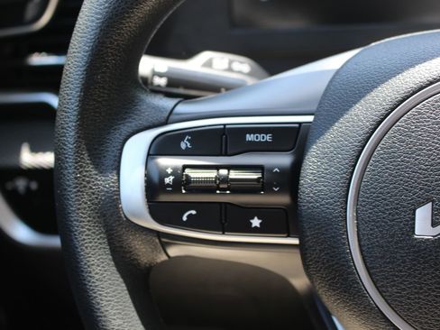 Certified 2023 Kia Sportage LX FWD image 19