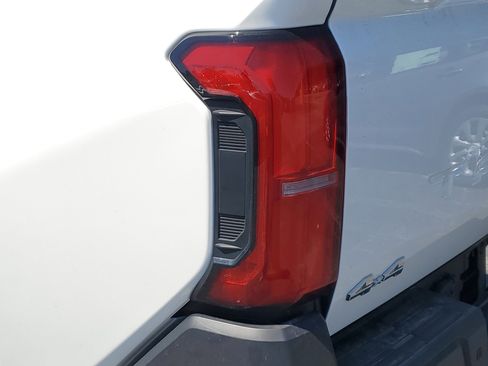 Used 2025 Toyota Tacoma SR w/ SR Upgrade Package image 8