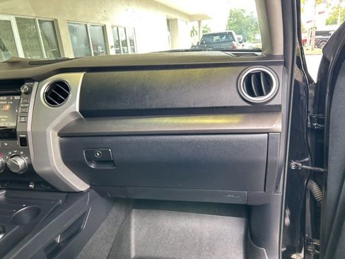 Used 2017 Toyota Tundra SR5 image 24