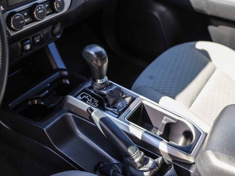 Used 2021 Toyota Tacoma SR5 RWD image 26
