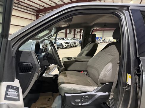 Used 2015 Ford F150 XLT w/ Equipment Group 302A Luxury RWD image 13