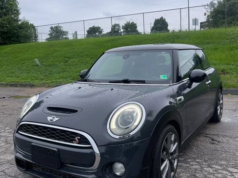 Used 2014 MINI Cooper S FWD image 2