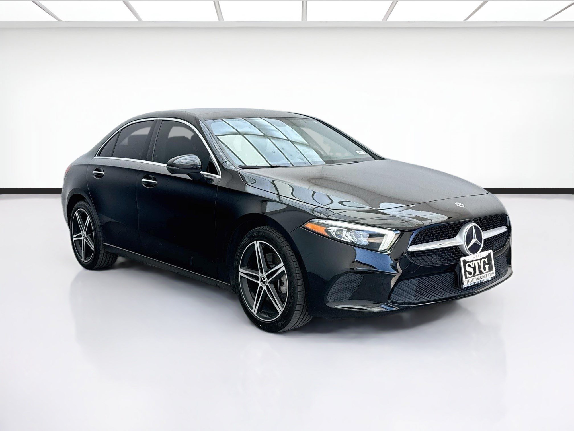 Used 2022 Mercedes-Benz A 220 image 3