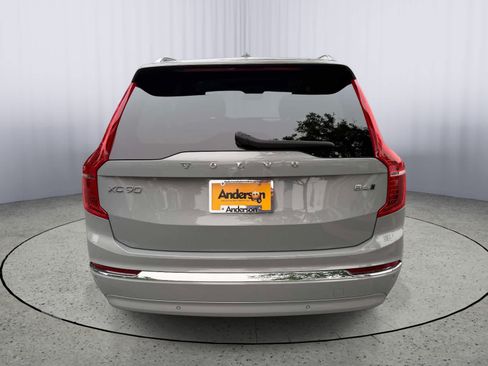 Used 2025 Volvo XC90 B6 Plus AWD/4WD image 4