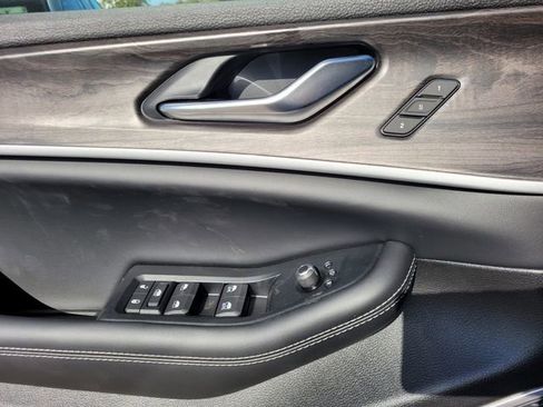 New 2026 Jeep Grand Cherokee Limited w/ Limited Altitude Package image 21