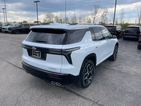 New 2026 Chevrolet Traverse High Country w/ LPO, Floor Liner Package AWD/4WD image 7