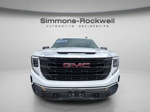Used 2024 GMC Sierra 1500 Pro w/ Pro Value Package AWD/4WD image 7