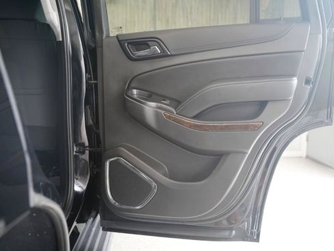 Used 2020 Chevrolet Tahoe 2WD image 35