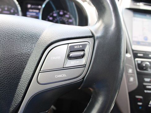 Used 2017 Hyundai Santa Fe Sport FWD image 28