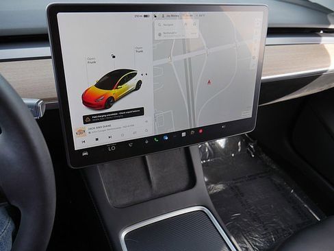 Used 2021 Tesla Model 3 Long Range image 29