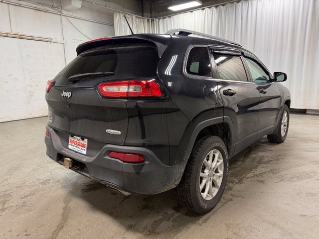 Used 2015 Jeep Cherokee Latitude w/ Cold Weather Group AWD/4WD image 5