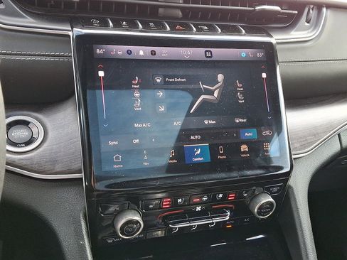 Used 2022 Jeep Grand Cherokee Overland image 16