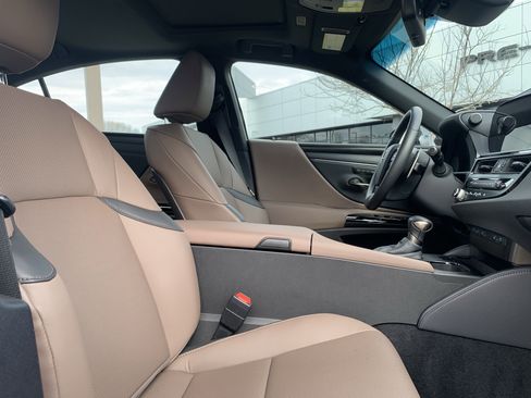 Certified 2025 Lexus ES 350 w/ Premium Package image 35