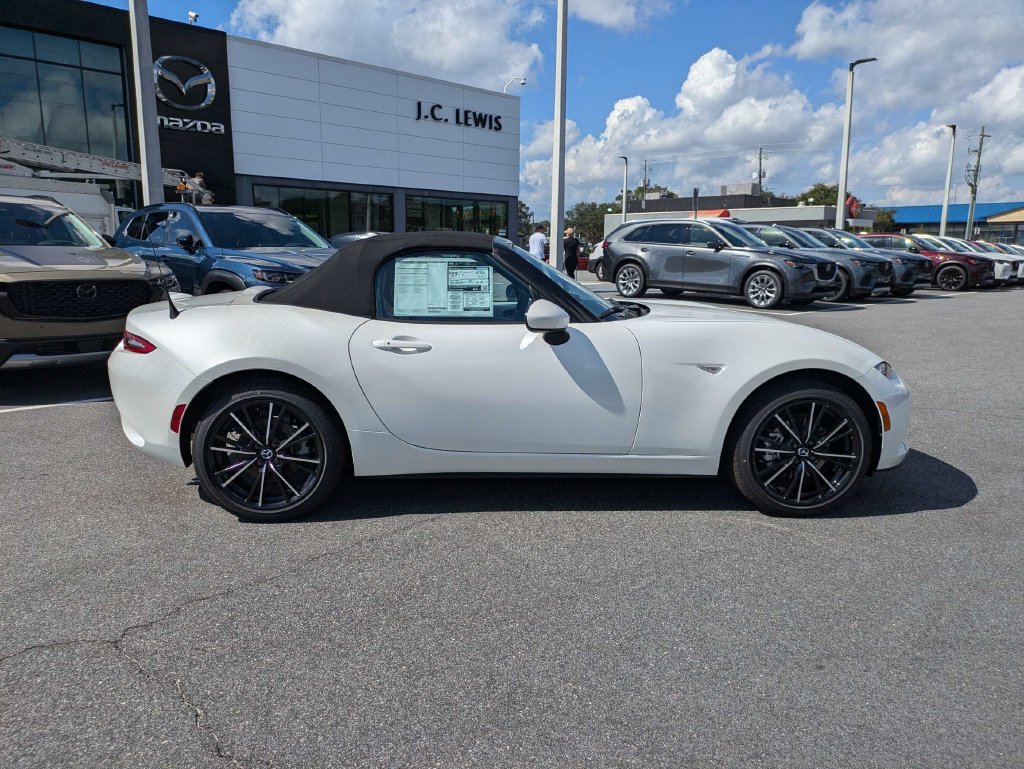New 2026 MAZDA MX-5 Miata Grand Touring RWD image 3
