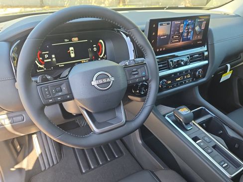 New 2026 Nissan Pathfinder SL w/ Cargo Package FWD image 16