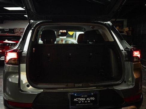 Used 2025 Chevrolet TrailBlazer LT AWD/4WD image 7